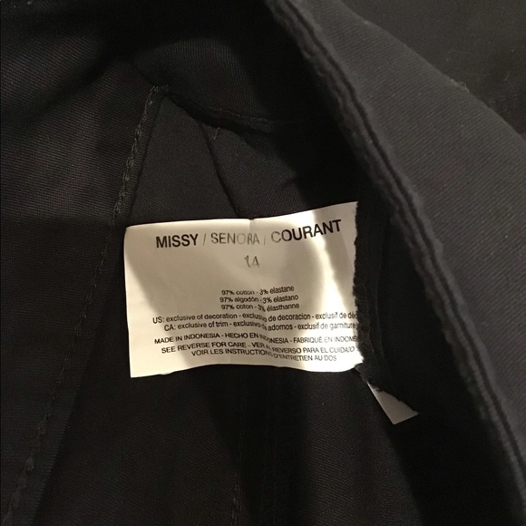 Gloria Vanderbilt Shorts Black Size 14 - Picture 7 of 7